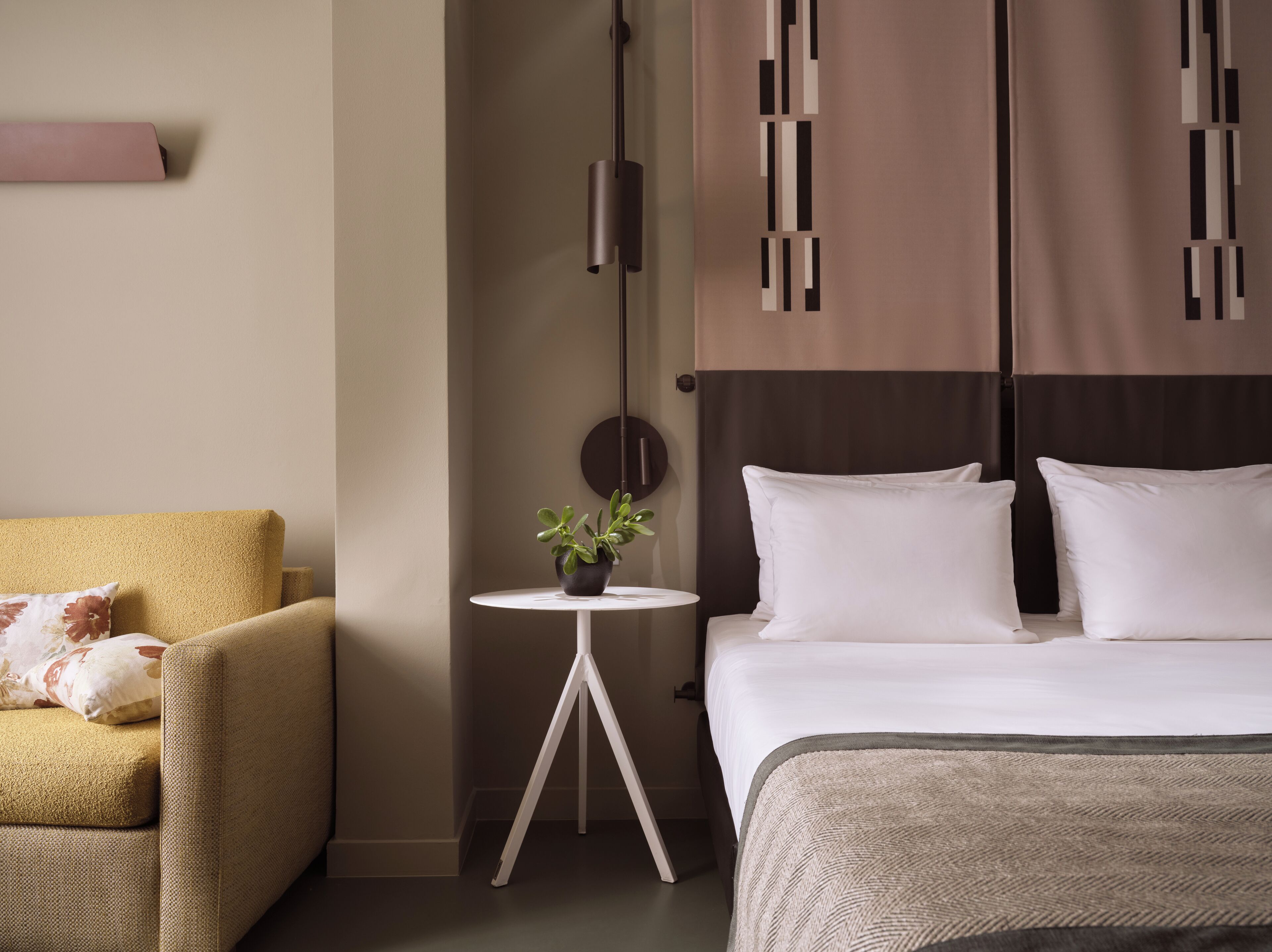 Junior Suite, City View | In-room safe, soundproofing, free WiFi, bed sheets