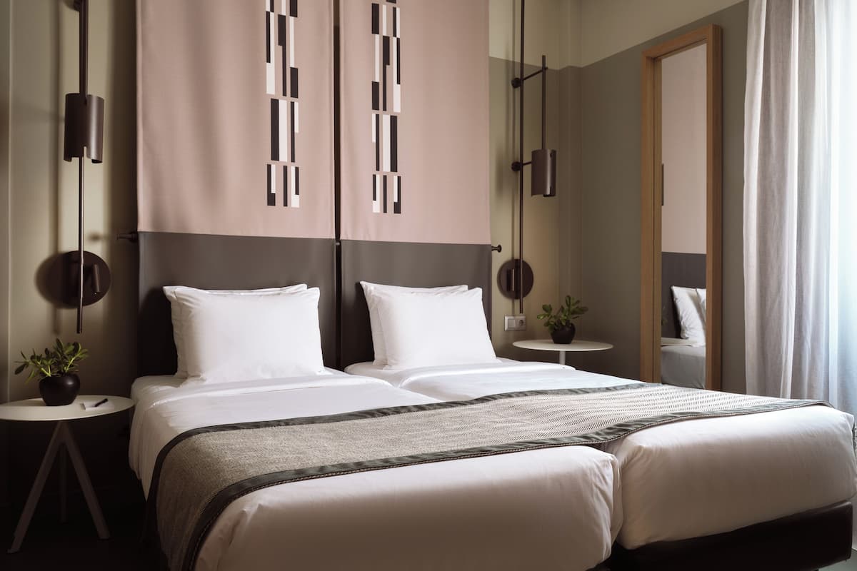 Standard Room Inner | ตู้นิรภัยในห้องพัก, ห้องเก็บเสียง, Wi-Fi ฟรี, ผ้าปูที่นอน