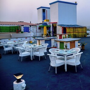 2 restaurants servant le petit déjeuner