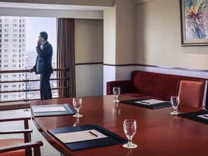 Business center - Mercure Jakarta Kota (Jakarta)