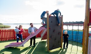 Außen-Kinderspielplatz