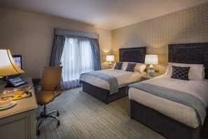 Allergitestet sengetøy, safe på rommet, skrivebord og strykejern/-brett