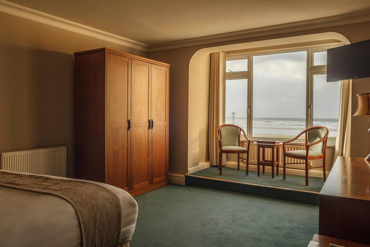 superior double room, sea view | individually decorated, desk, free wifi