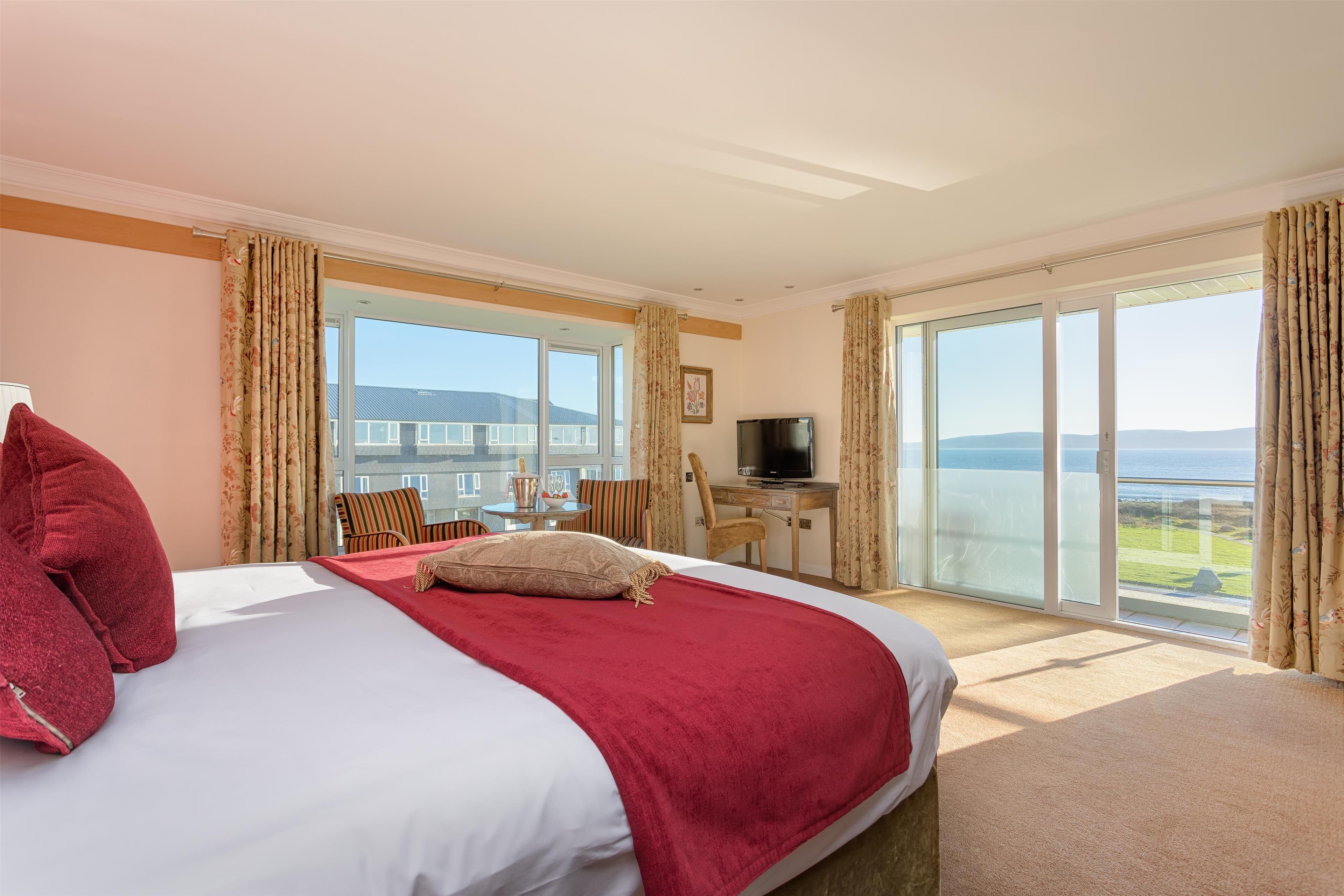 In-room safe, desk, laptop workspace, blackout curtains