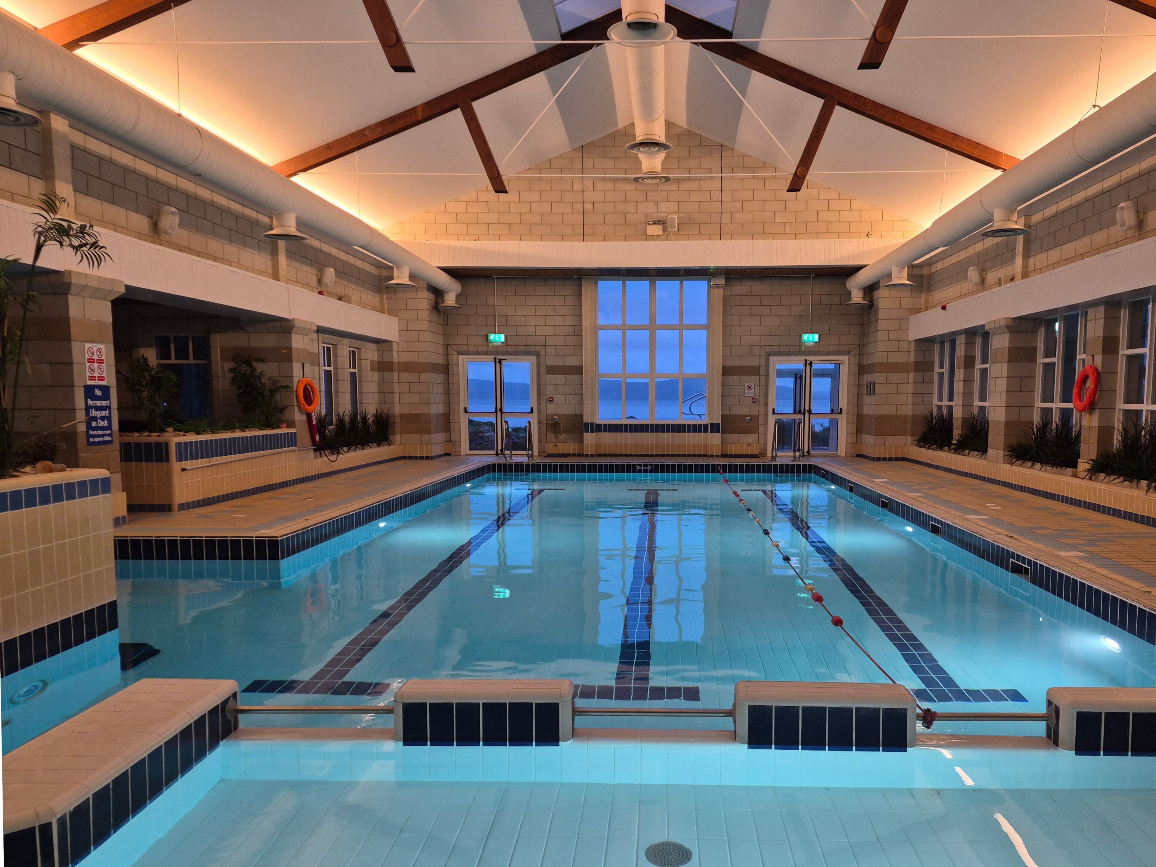 Indoor pool, pool loungers