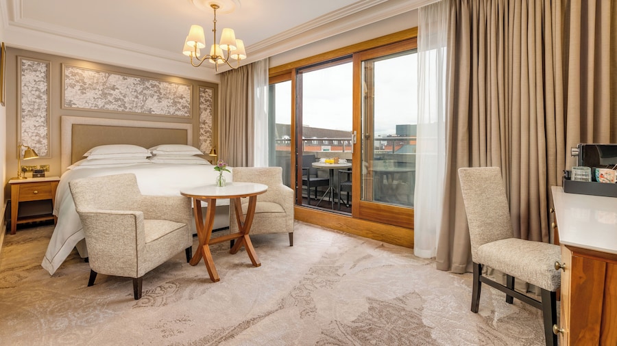 Brooks Hotel