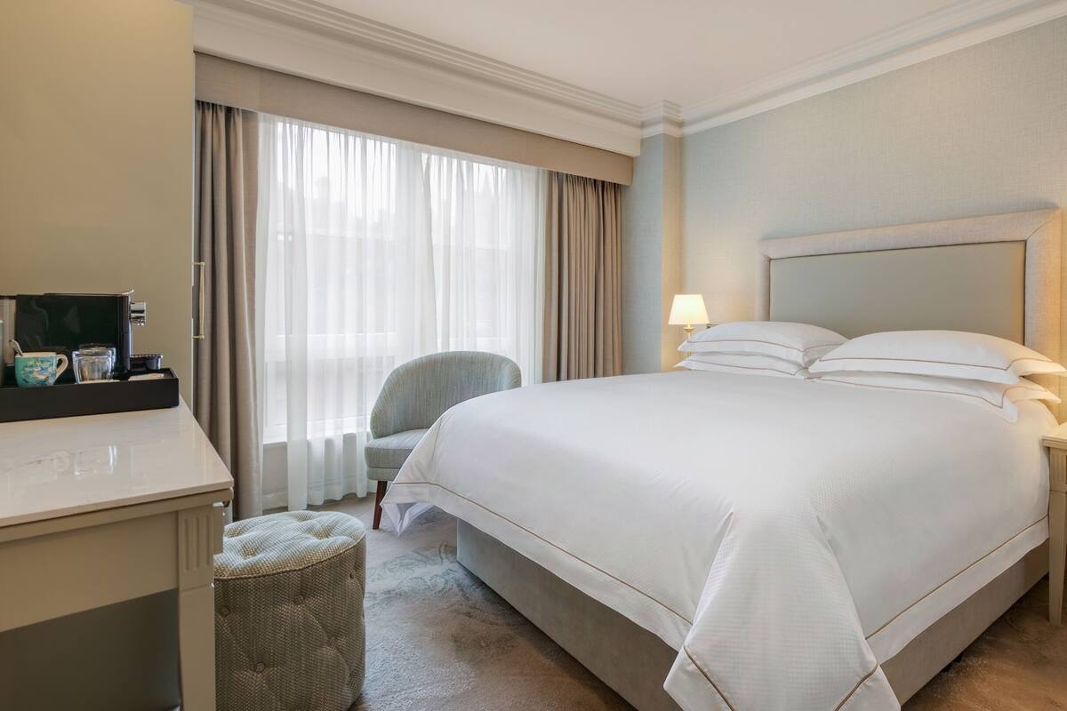 City Queen Room | 1 غرفة نوم وأغطية فراش متميزة وميني بار وخزنة داخل الغرفة