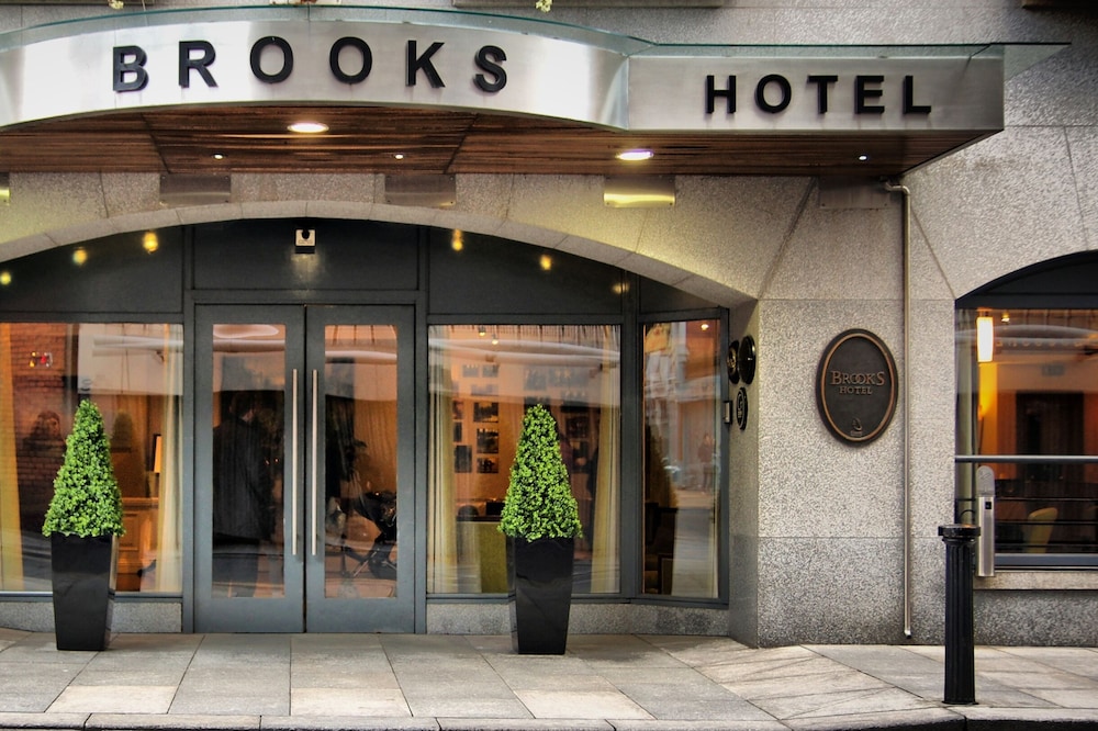 Brooks Hotel