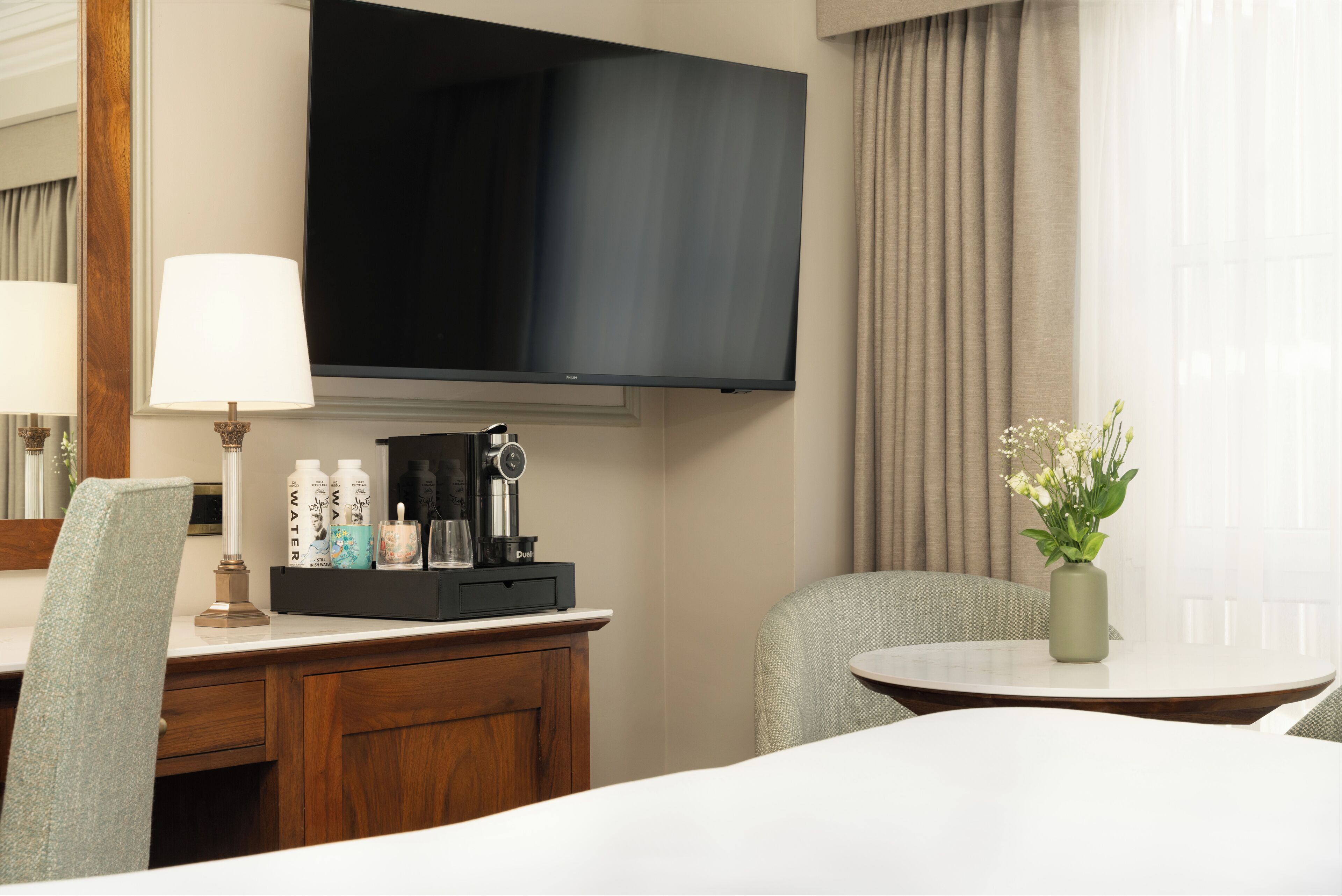 signature king room | 1 bedroom, premium bedding, minibar, in-room safe
