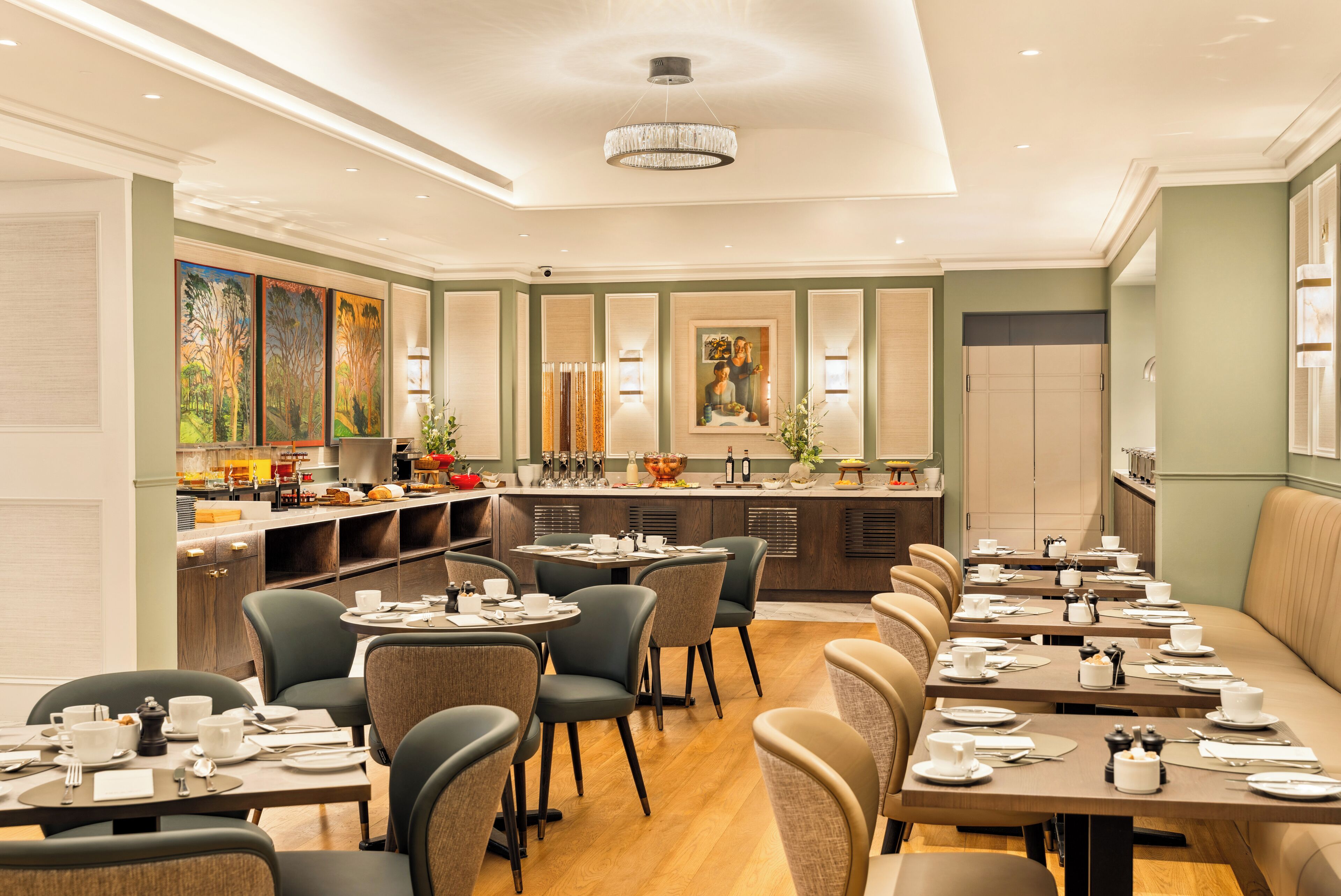 daily full breakfast (eur 17.50 per person)