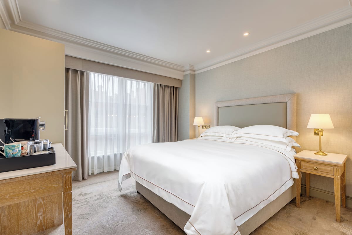City Queen Room | 1 bilik tidur, peralatan tempat tidur premium, bar mini