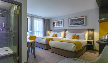 Double Double Room | 1 bedroom, in-room safe, desk, laptop workspace