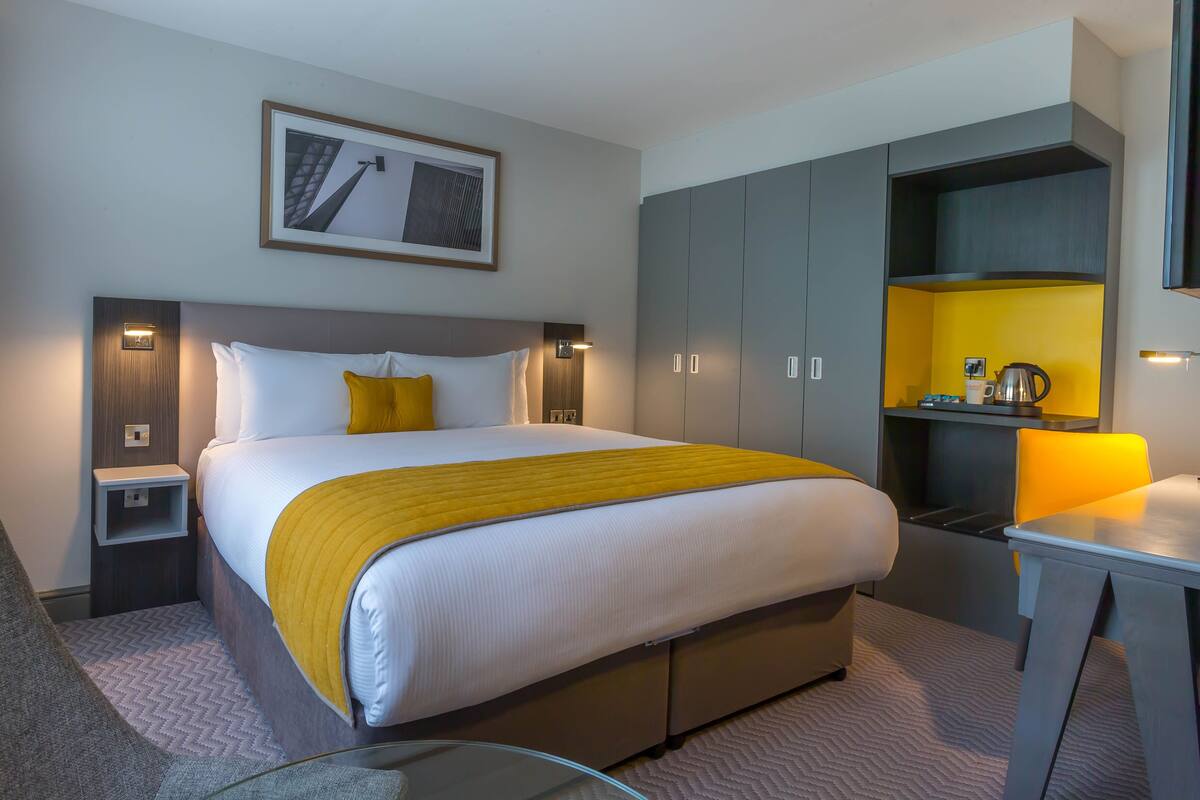 In-room safe, desk, laptop workspace, blackout curtains