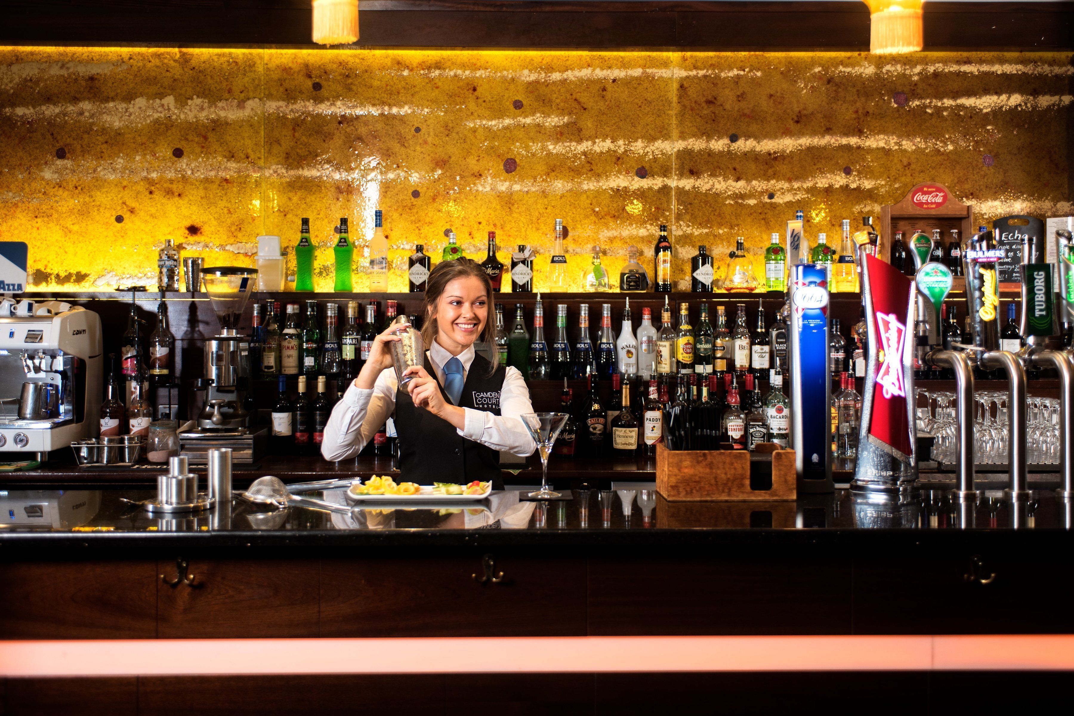 serves lunch and dinner