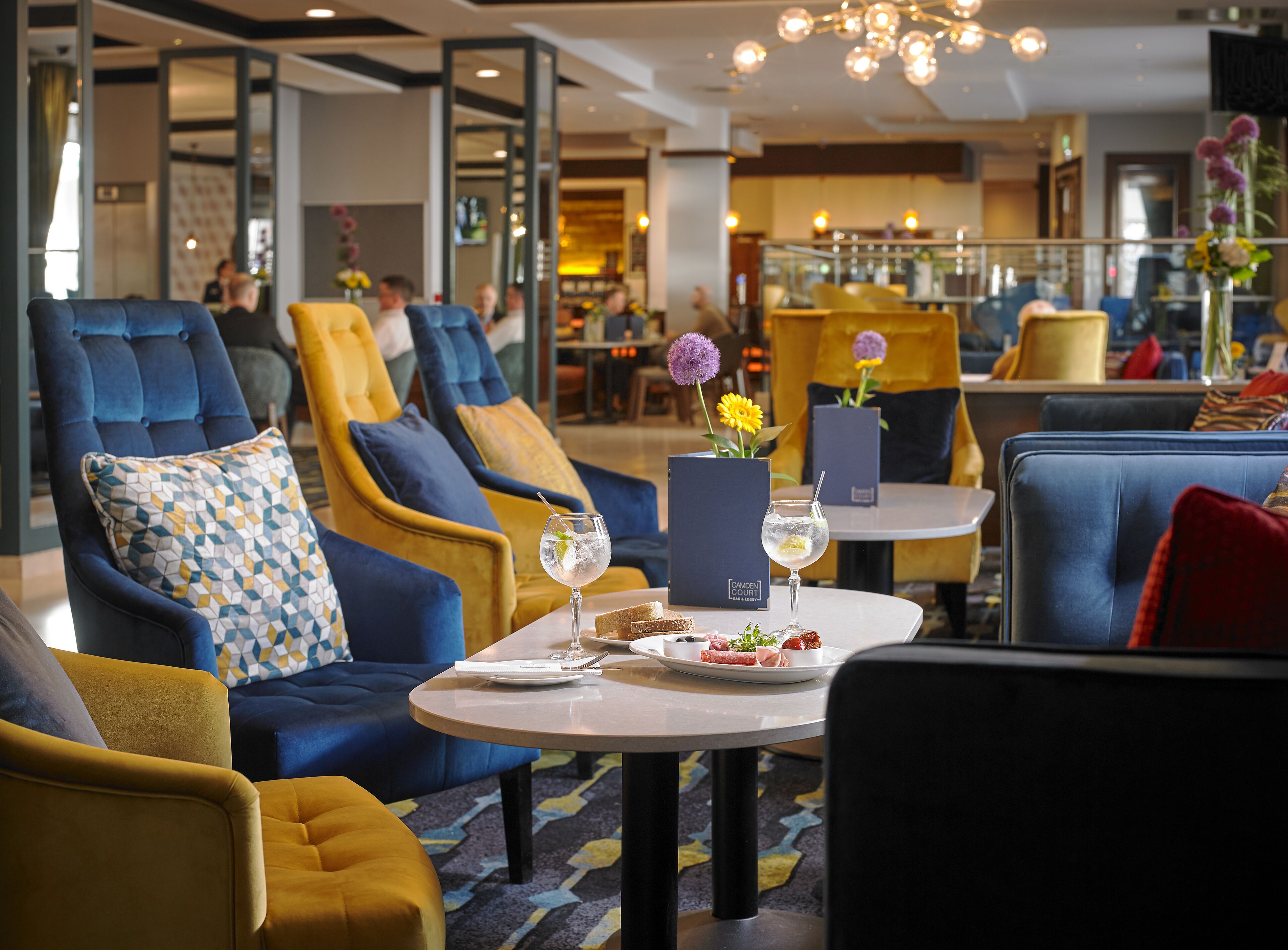 serves lunch and dinner