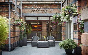 Exterior - Camden Court Hotel (Dublin)
