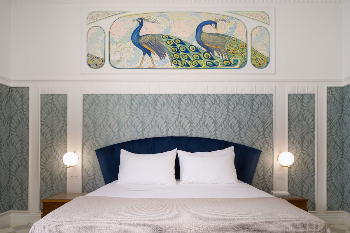 Chambre supérieure | Literie de qualité, couette en duvet, lit avec matelas à plateau-coussin