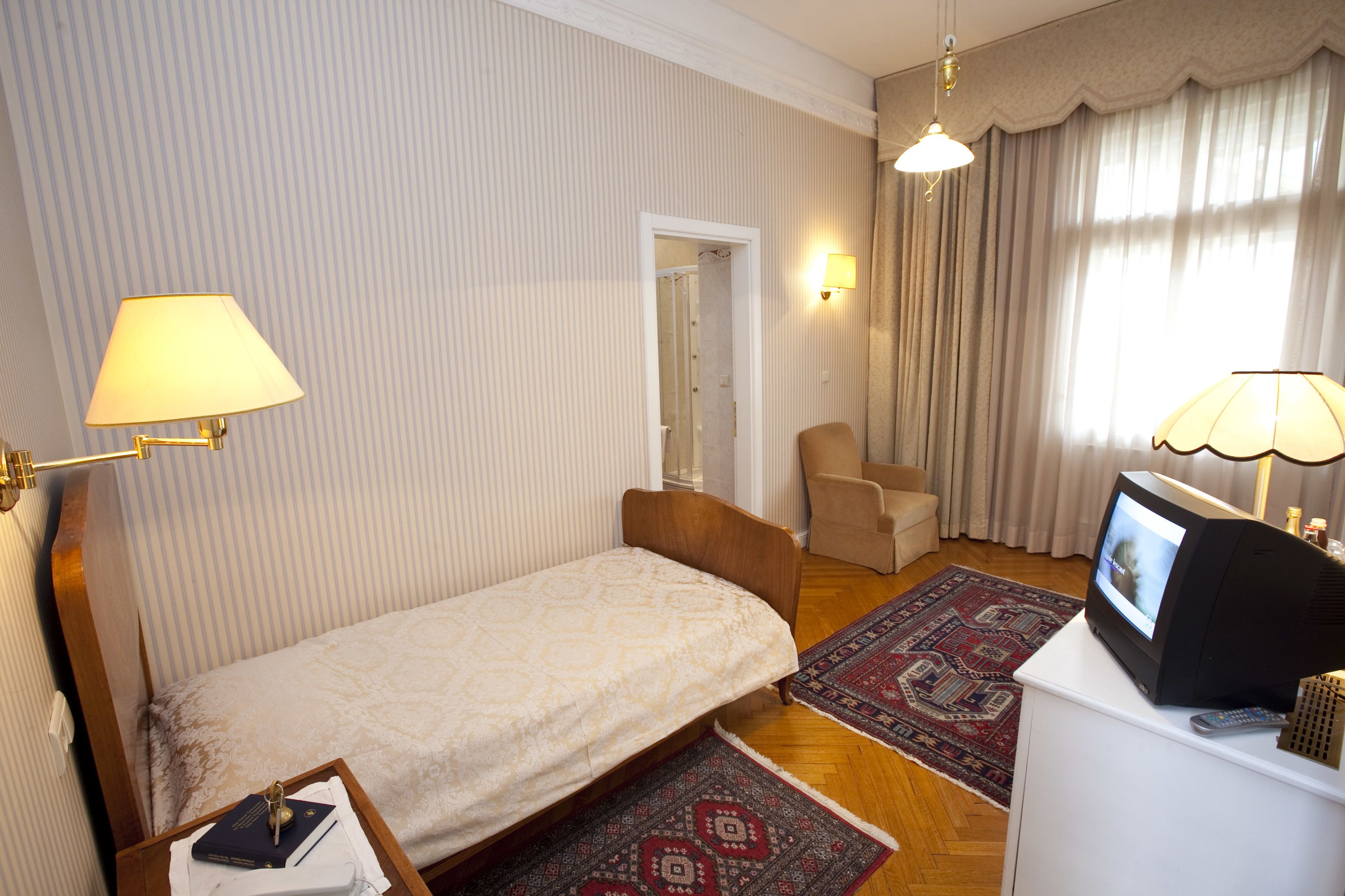 經濟單人房 | 迷你吧、房內夾萬、獨特設計、獨特裝修