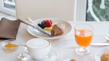 Desayuno a la carta incluido todos los días