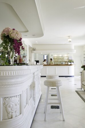 Reception - Hotel Il Negresco (Forte dei Marmi)