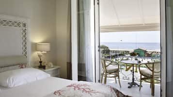 Classic-Doppelzimmer, Balkon, Meerblick | Minibar, Zimmersafe, Schreibtisch, Verdunkelungsvorhänge
