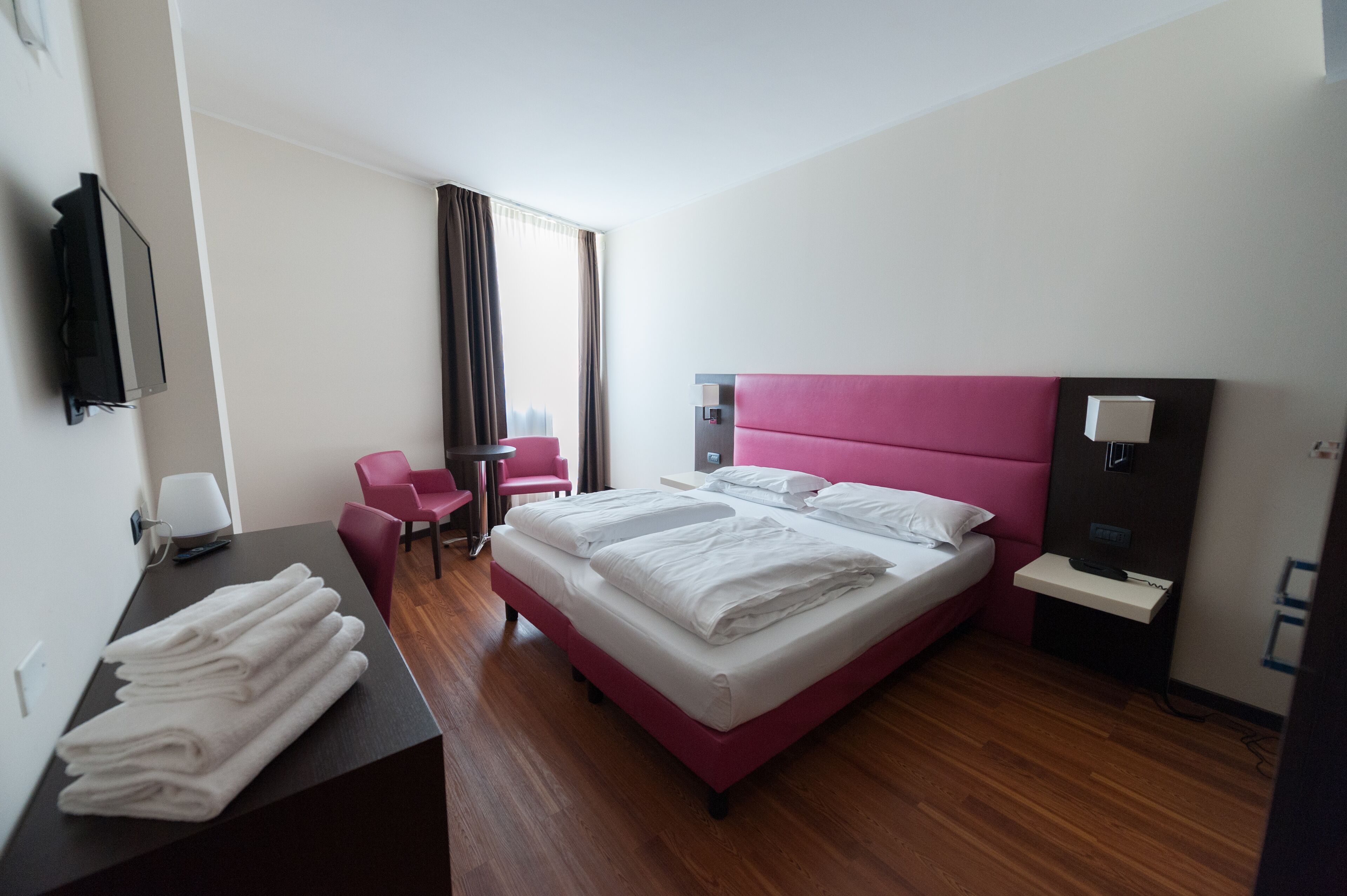Deluxe Double or Twin Room | Premium bedding, pillow-top beds, minibar, in-room safe