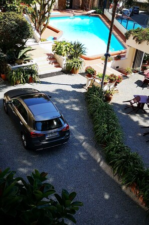 Self parking - Hotel Coccodrillo (Varazze)
