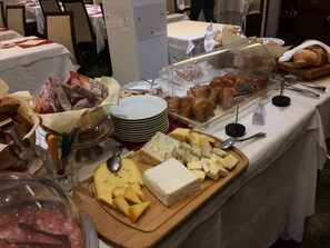 Daily buffet breakfast (EUR 10 per person)