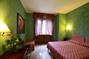 Single Room | 1 bedroom, minibar, desk, free cribs/infant beds