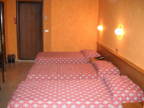 Dreibettzimmer