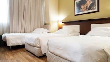 Comfort Triple Room | 1 bedroom, premium bedding, down comforters, in-room safe