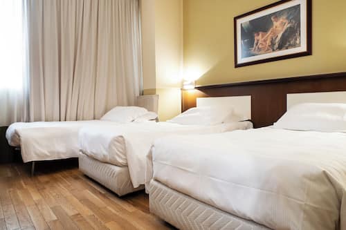 Tripla Comfort | 1 camera, biancheria da letto di alta qualità, copriletto in piuma