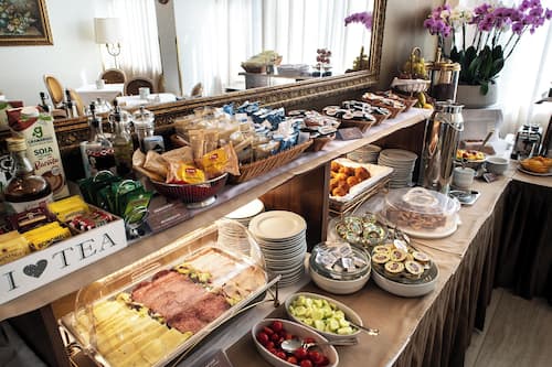 Colazione continentale a pagamento, servita tutte le mattine