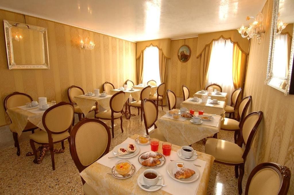 Photo - Hotel Canal