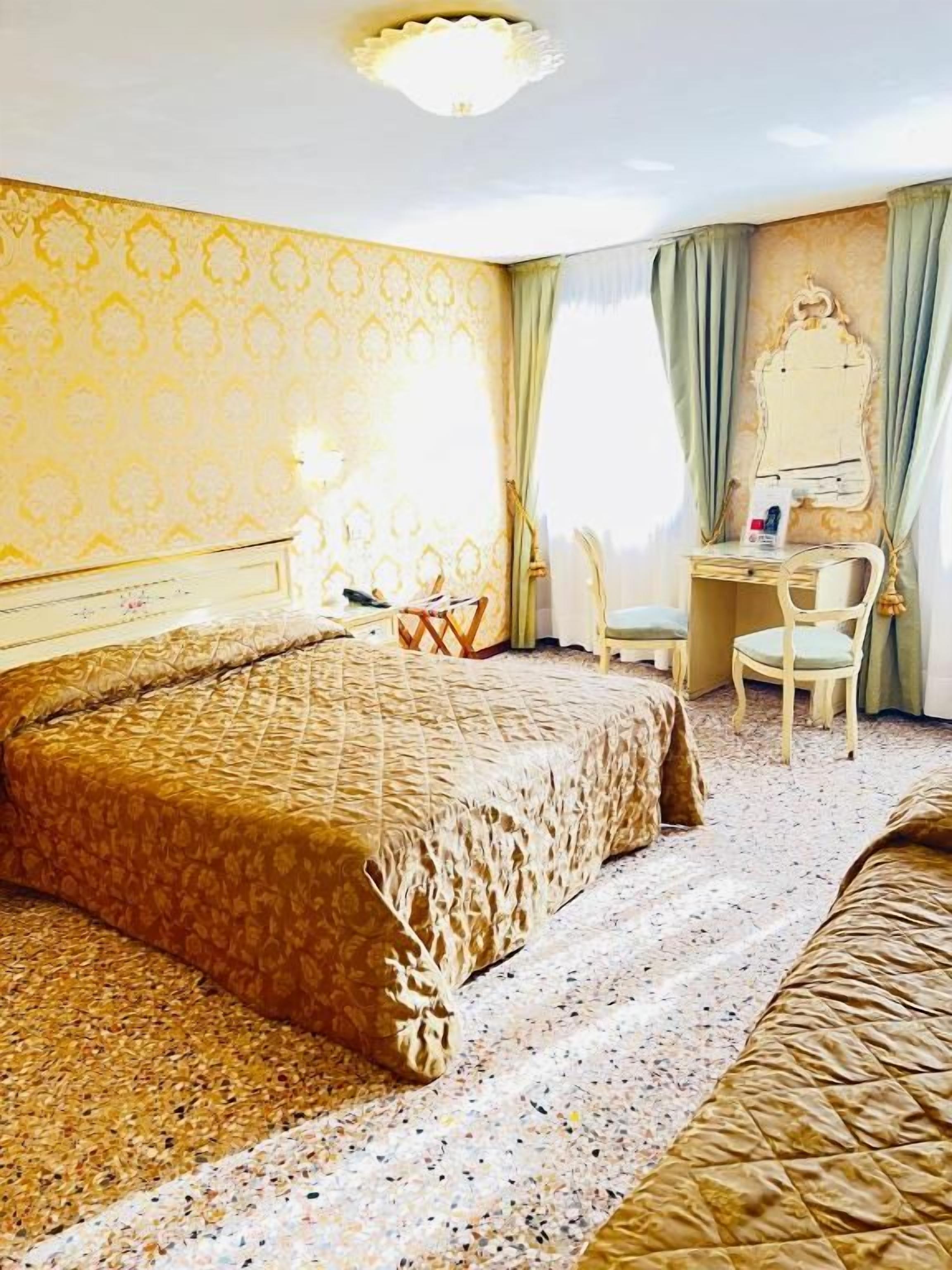 Photo - Hotel Canal