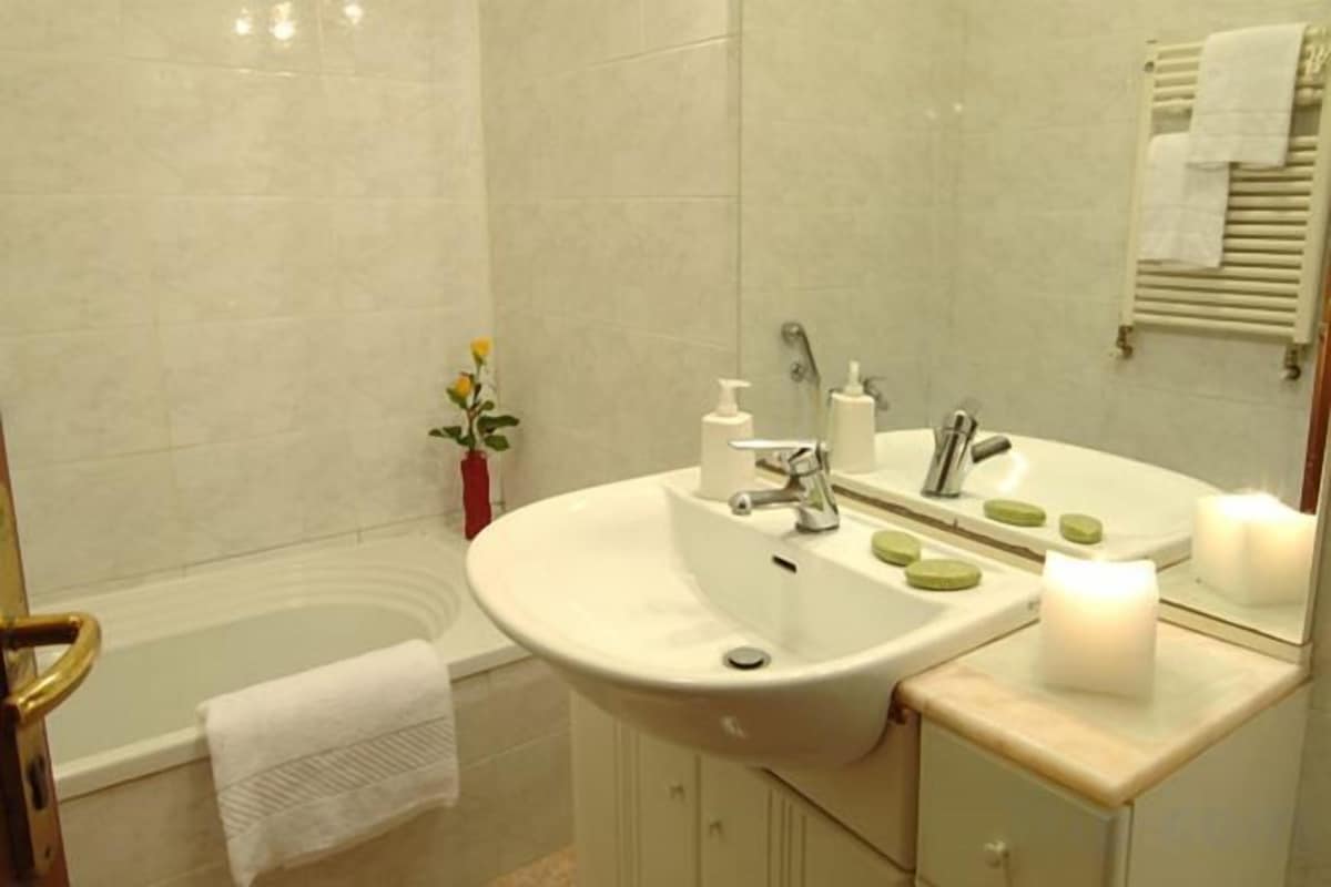 Bathroom | Shower, hair dryer, bidet, towels
