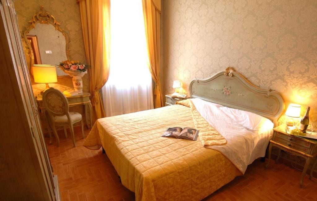 Photo - Hotel Canal
