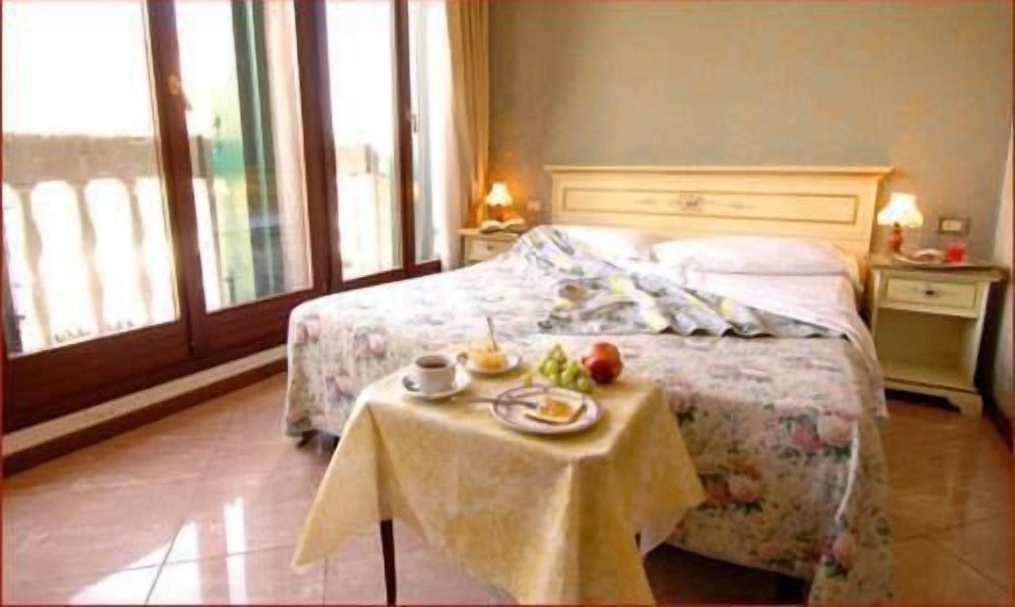 Photo - Hotel Canal