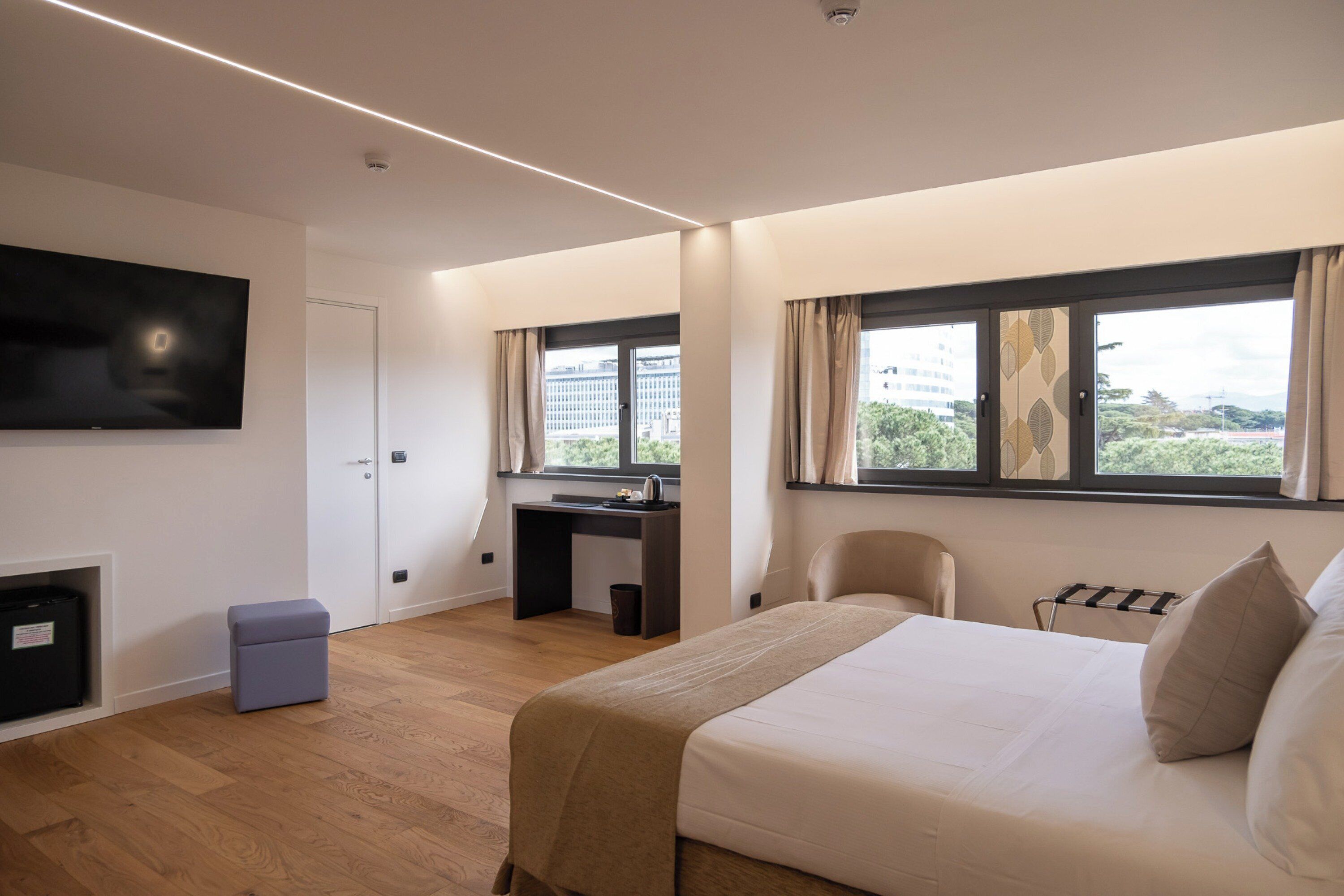 Premium bedding, in-room safe, desk, blackout curtains