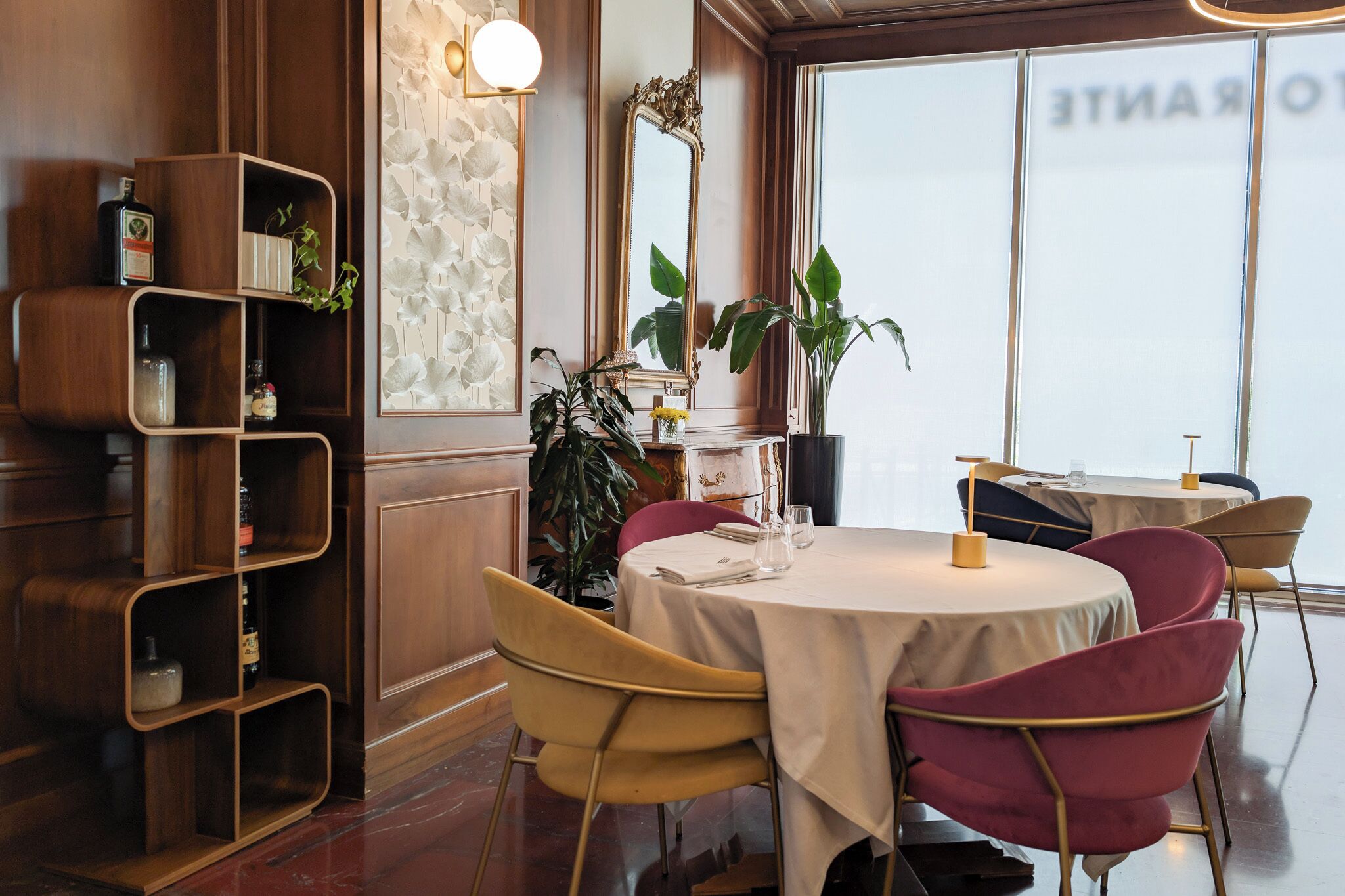 breakfast and dinner served