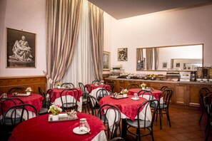 Free daily full breakfast  - Hotel Emmaus (Rome)