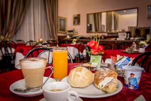 Alimentos y bebidas