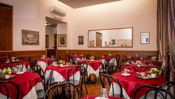 Free daily full breakfast