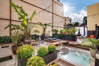 The Spring House Hotel Rome Vatican, Tapestry Collection Hilton