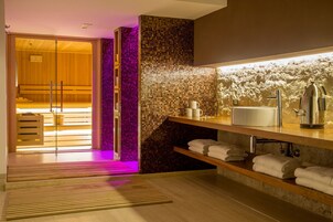Sauna, vasca idromassaggio, bagno turco
