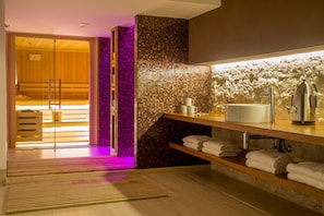 Sauna, Whirlpool, Dampfbad