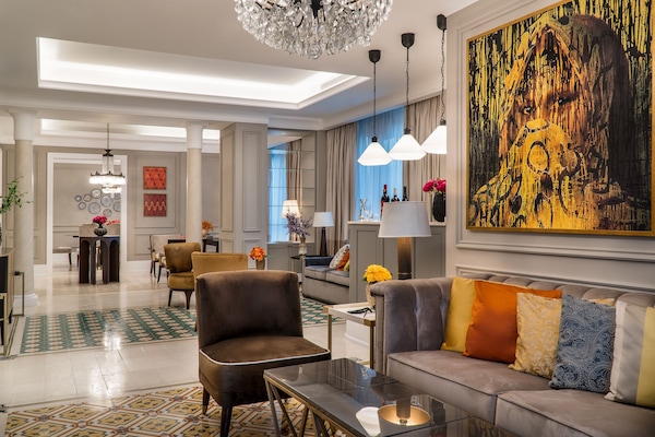 Royal Suite, 1 Bedroom, Non Smoking, City View | Interior