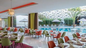 4 restaurants, breakfast, lunch, dinner served; Asian cuisine