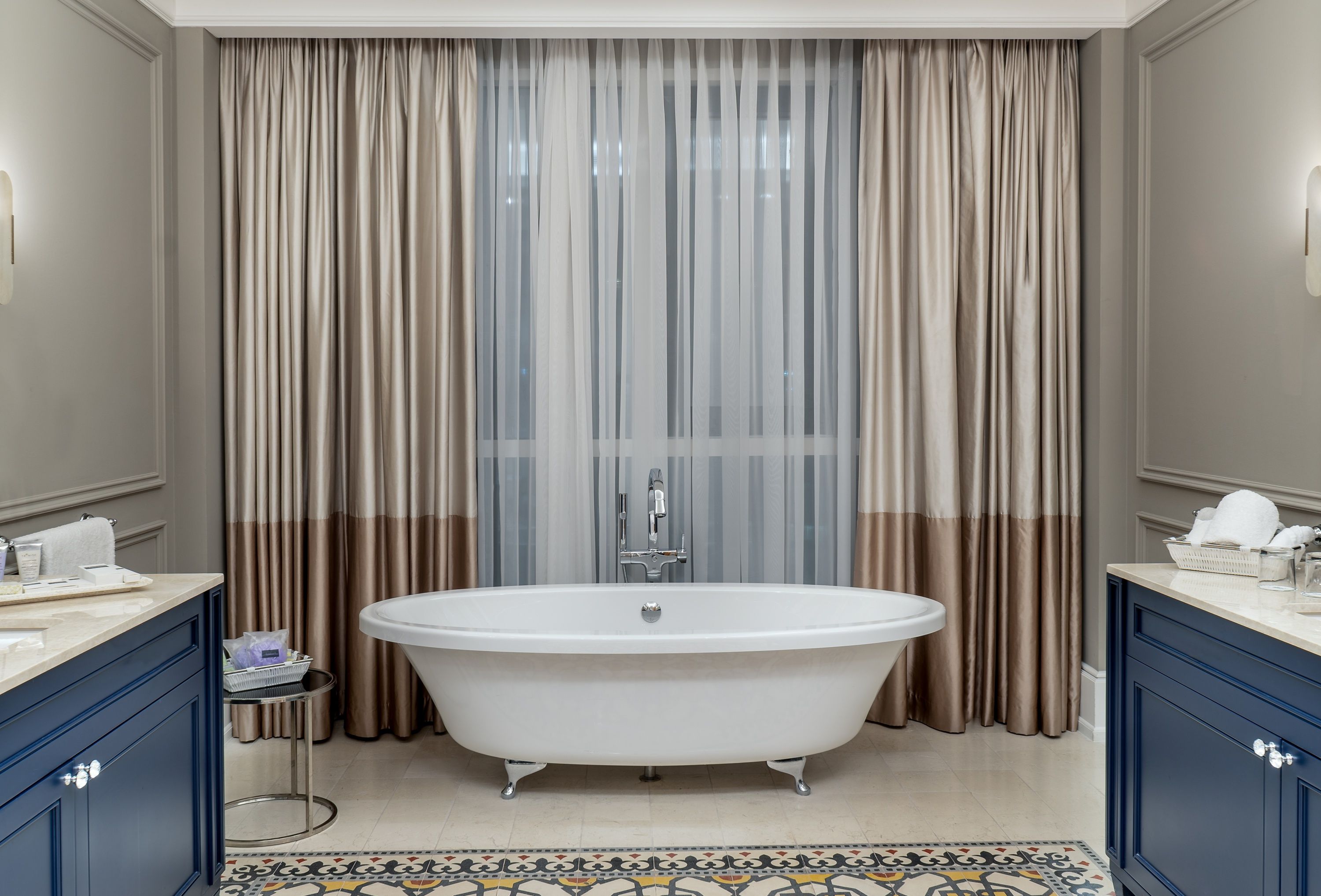 royal suite, 1 bedroom, non smoking, city view | deep-soaking bathtub