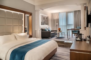 Executive Room, 1 Bedroom | 1 bedroom, premium bedding, Tempur-Pedic beds, minibar